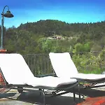 Castel Martino Hotel *