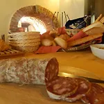 Hotel Castel Martino *