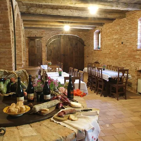 Ξενοδοχείο Castel Martino Cortemilia