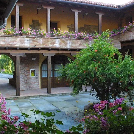 Castel Martino Ξενοδοχείο Cortemilia