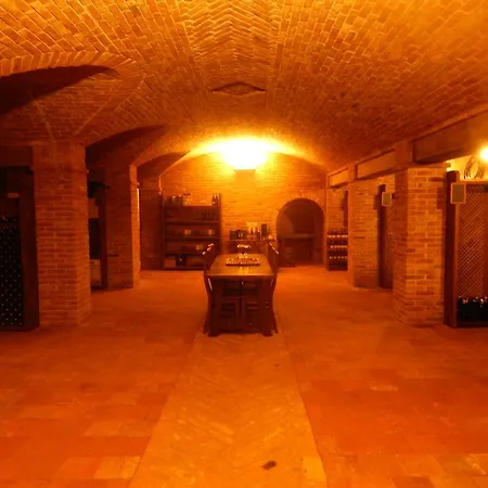 Castel Martino Ξενοδοχείο *